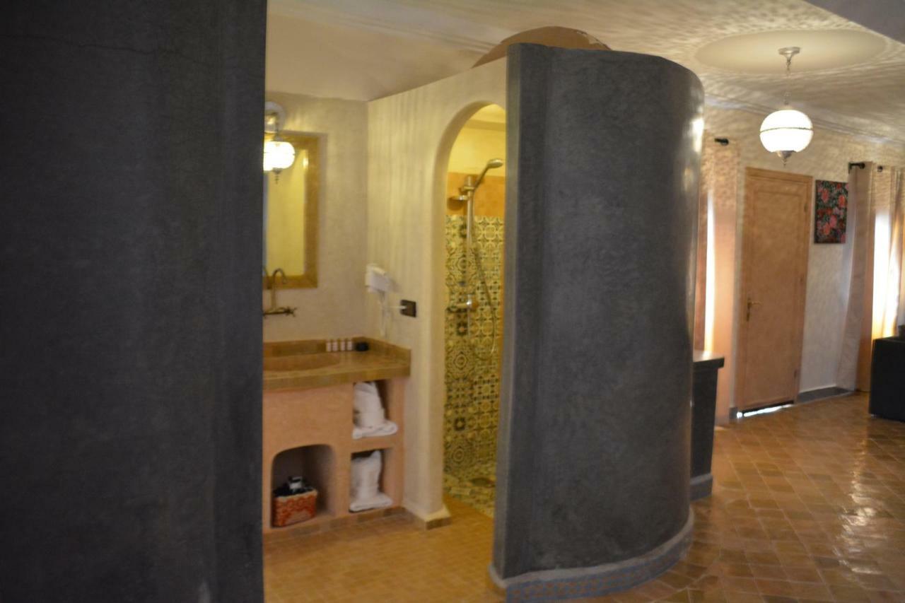 Riad Azawad Мерзуга Экстерьер фото